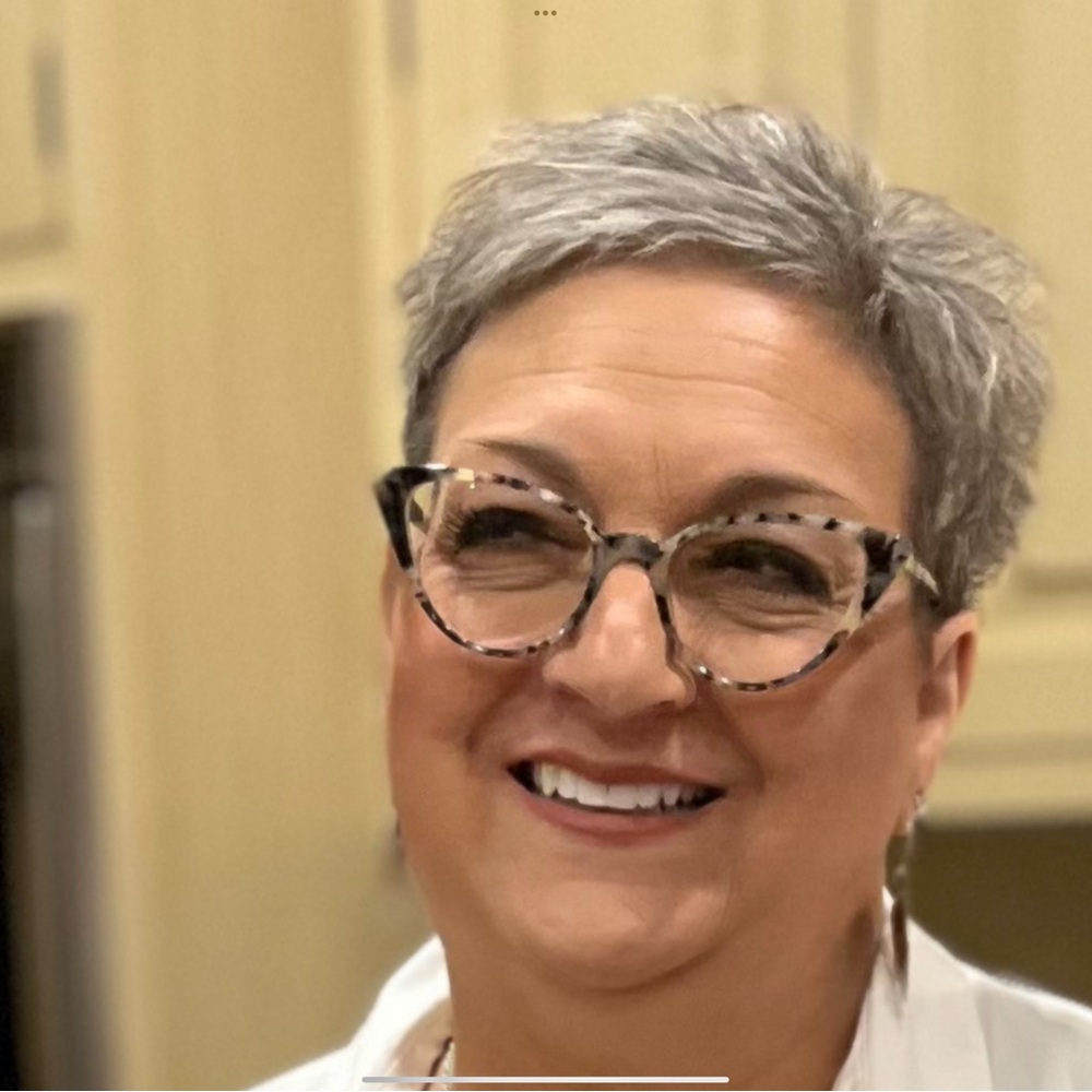 Meet your Posher, Angie